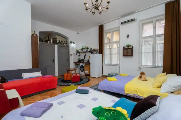 Eladó téglalakás, Budapest, IX. kerület 2 szoba 70 m² 99 M Ft Eladó téglalakás, Budapest, IX. kerület 2 szoba 70 m² 99 M Ft
